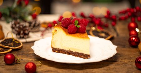 Idealnie kremowy sernik creme brulee. Goście zapiszczą z zachwytu