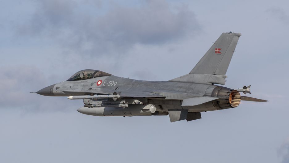 F-16