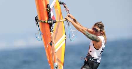 Sportsmenka do Trzaskowskiego przed Marszem Niepodległości