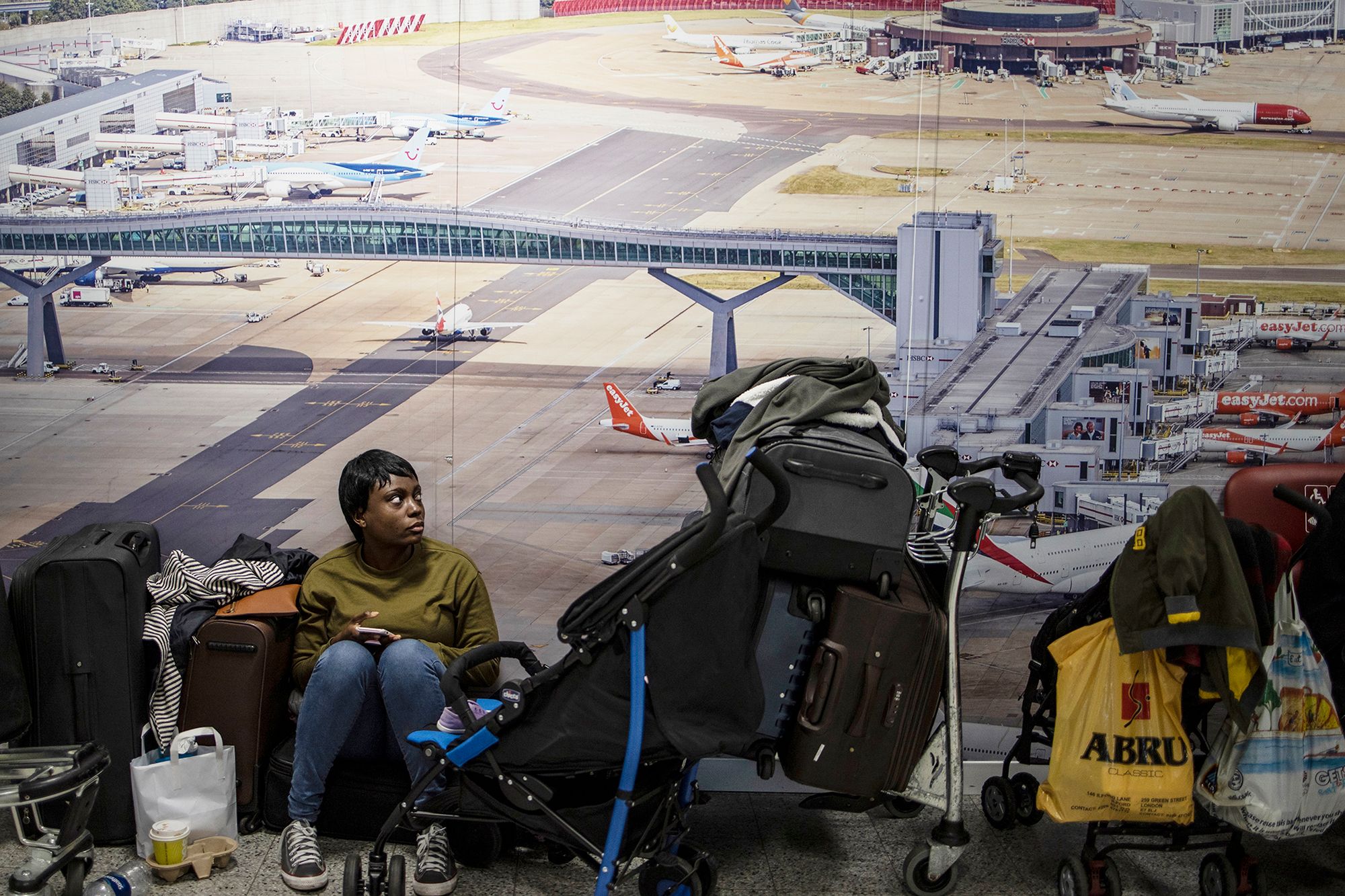 Ruch na lotnisku Gatwick przywrócony. Zdjęcia pokazują, co przeżywali pasażerowie 6