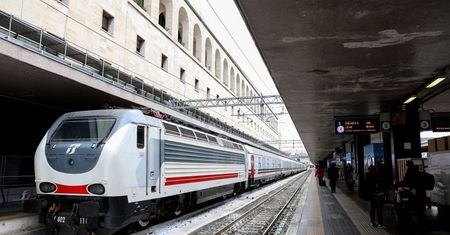 Obostrzenia. Pociągiem we Włoszech nie pojadą niezaszczepieni