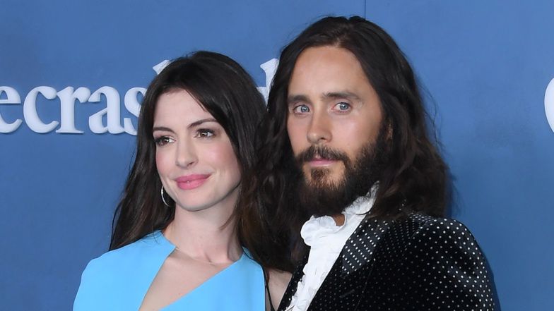 Anne Hathaway i Jared Leto na premierze "WeCrashed"