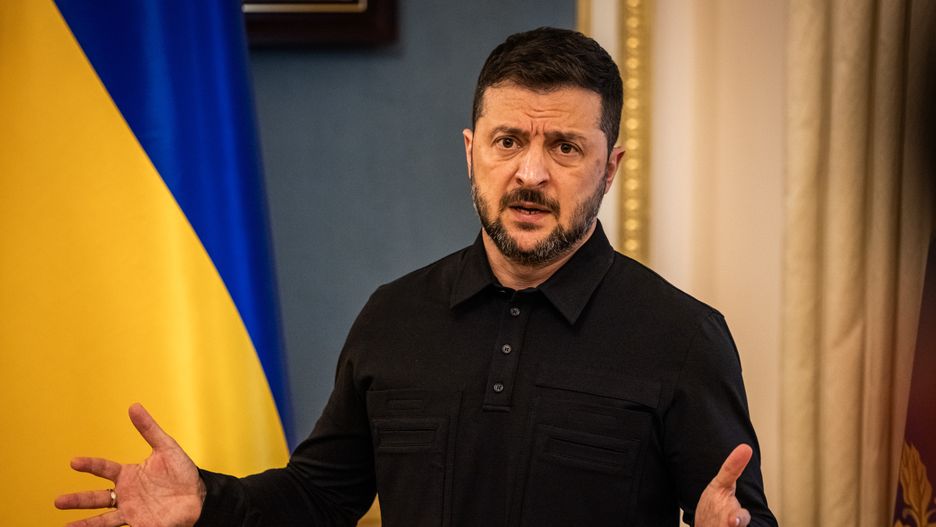 Zelensky Holds Press Conference In Kyiv
KYIV, UKRAINE - SEPTEMBER 27: Ukrainian President Volodymyr Zelensky speaks to journalists in Ukraine's Presidential Office after retuning from the US where he met with President Donald Trump and spoke at the United Nations General Assembly, on September 27, 2025 in Kyiv, Ukraine. (Photo by Ed Ram/Getty Images)
Ed Ram
bestof, topix