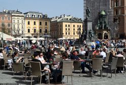 Poszedł do kawiarni w Krakowie, zapłacił fortunę. "Woda chyba z Lourdes"