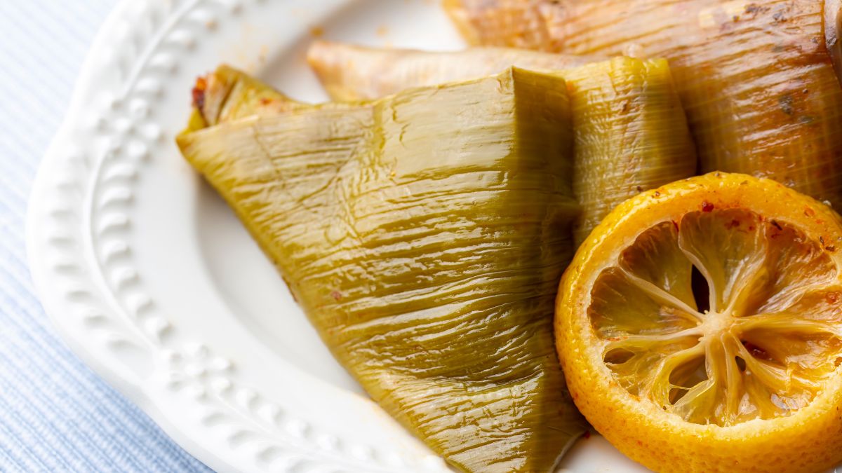 Gołąbki w liściach pora.