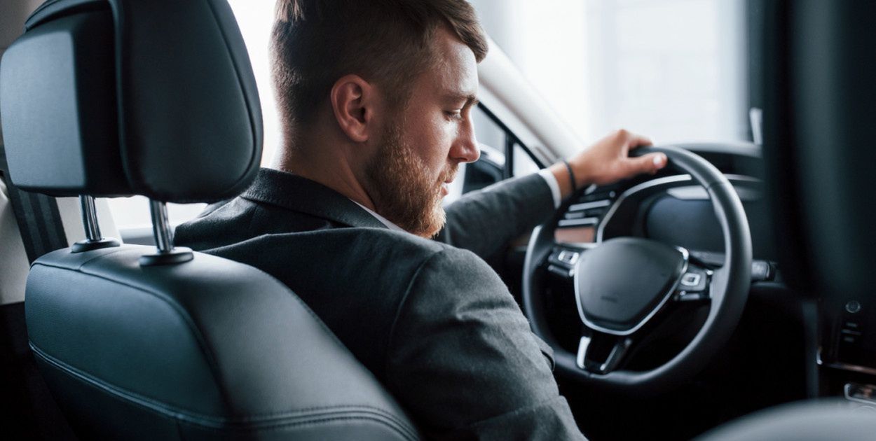 Prowadzisz bez okularów? Sprawdź, czy nie ryzykujesz mandatu