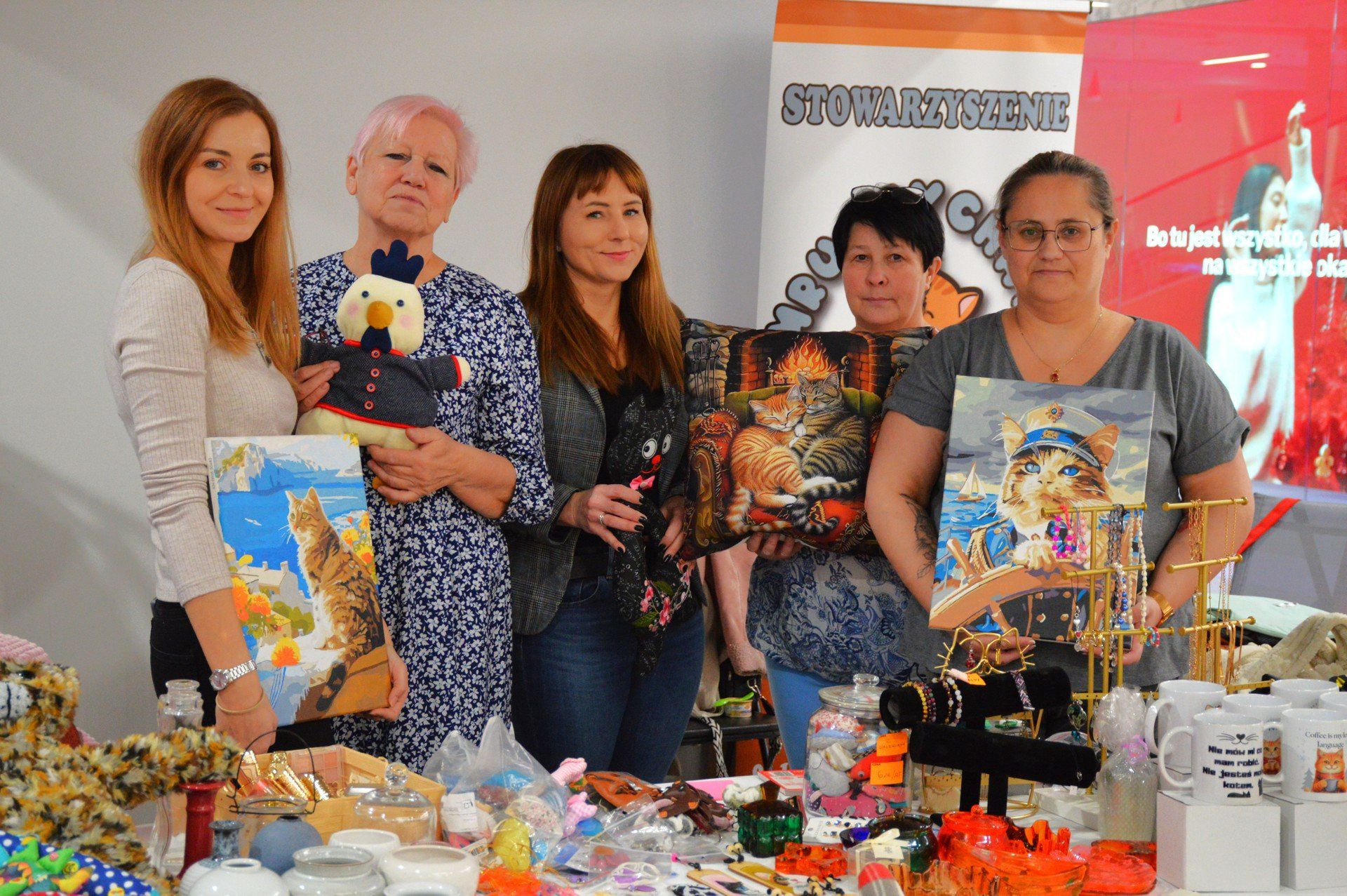 Zimowy kiermasz charytatywny Stowarzyszenia Mruczychata odbył się w Sieradzu