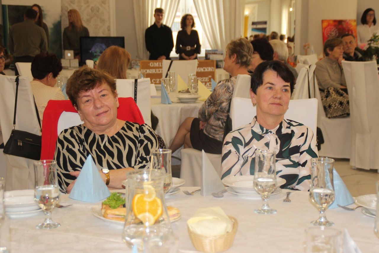 Gidle: Gminny Dzień Seniora. Stoiska, prelekcje i życzenia dla seniorów