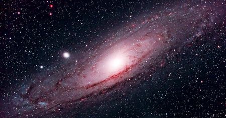 Andromeda tworzy coraz mniej gwiazd. Hubble pokazuje wyraźny trend