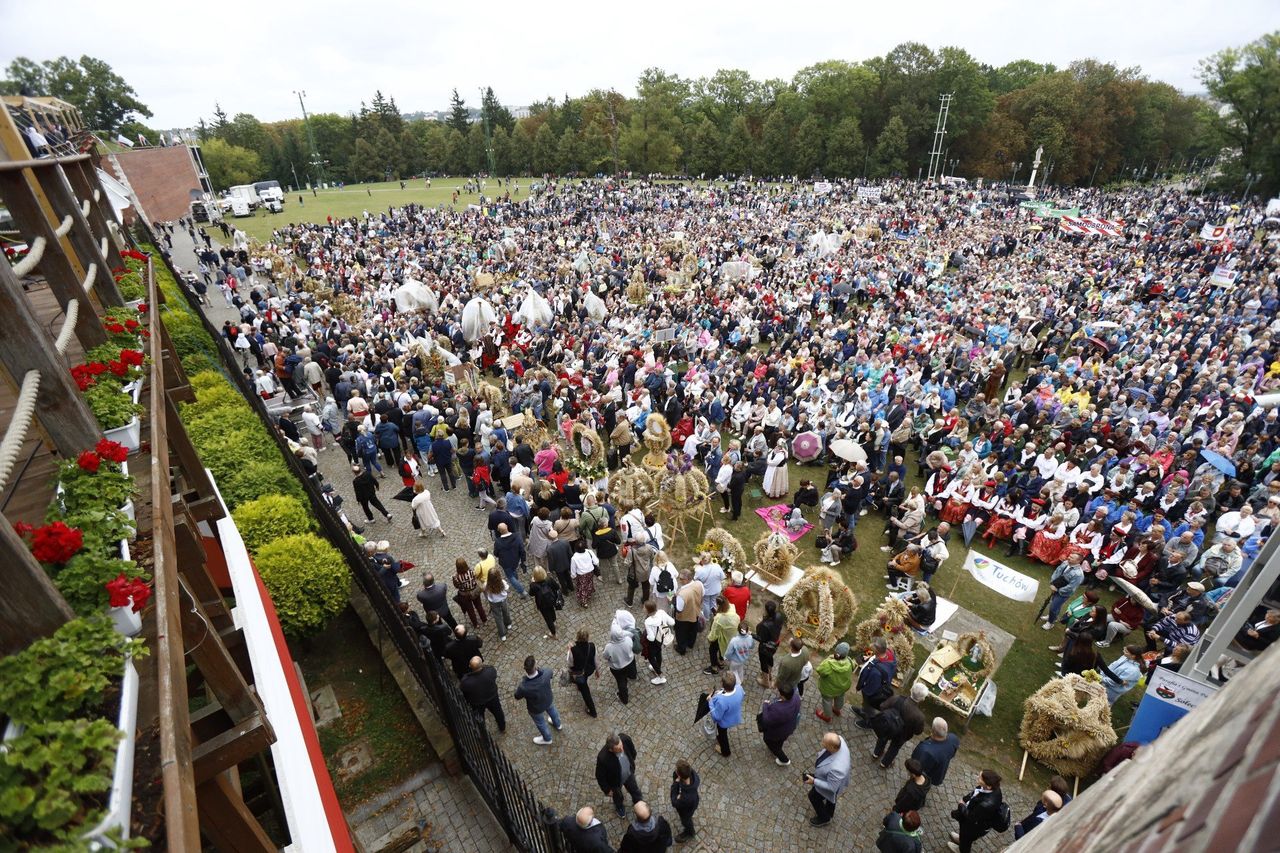 Częstochowa: Jasna Góra podliczyła sezon pielgrzymkowy - wydano ponad 3,5 mln komunii