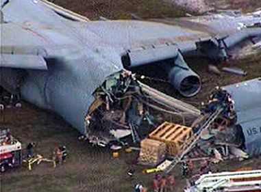Rozbił się wojskowy samolot transportowy Galaxy z 17 osobami