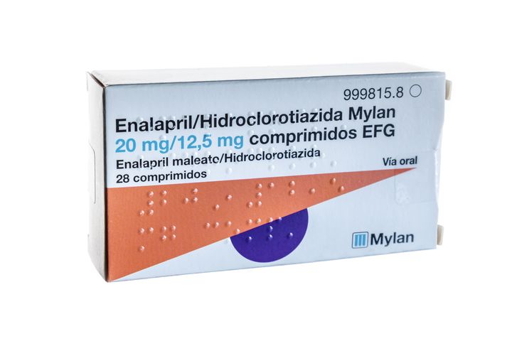 Enalapril stosowany jest zarówno w monoterapii, jak i w leczeniu skojarzonym
