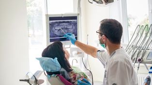 Turystyka dentystyczna Polaków. Tu jeżdżą po plomby za 50 zł