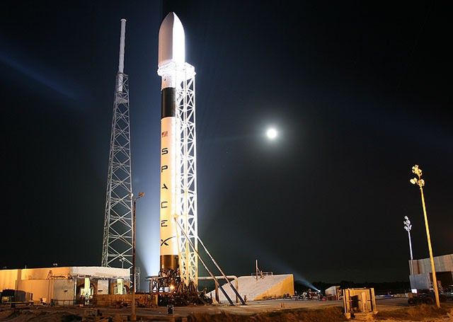 SpaceX pracuje nad rakietami wielokrotnego użytku [wideo] 2