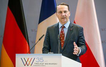 Sikorski nie przebiera w słowach. Ambasador Rosji wezwany do MSZ