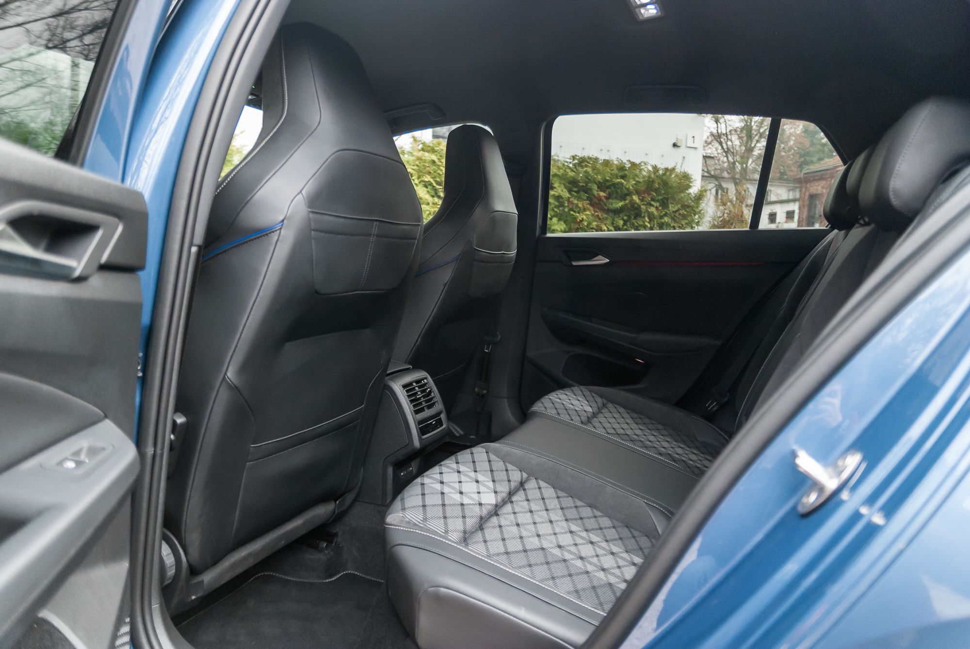 Volkswagen Golf 8.5 R-line