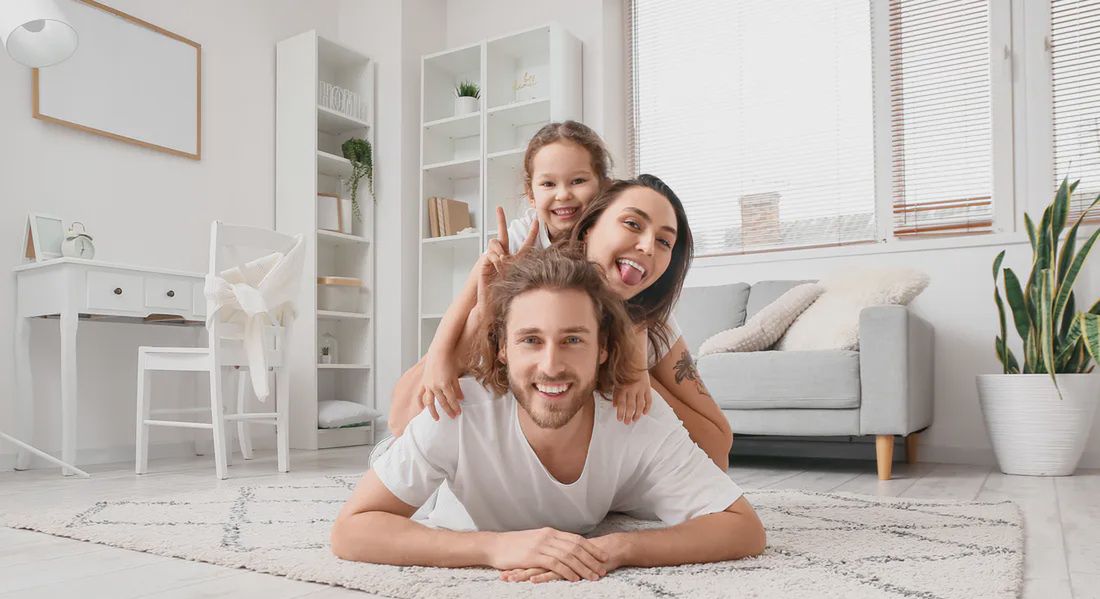 Jak przechytrzyć domowy bałagan? Strategie maksymalnych mistrzów czystości 