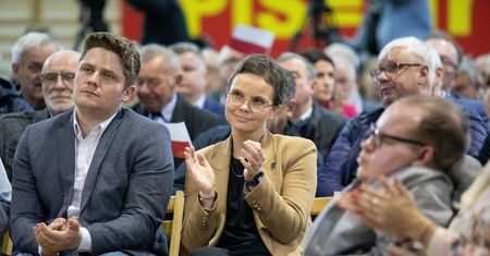 Ona ma pomóc wygrać PO wybory. Zarabia więcej niż premier