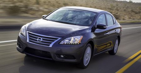 Nowy Nissan Sentra (2013) zadebiutował! [wideo]