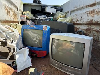 Legnica: Masz stare meble czy lodówkę do wyrzucenia? Rusza zbiórka odpadów wielkogabarytowych i elektrośmieci