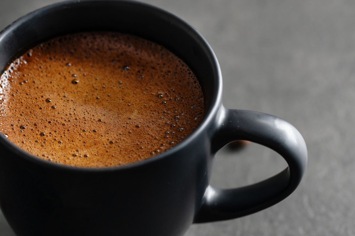 Kawa kuloodporna to rodzaj napoju podawany z porcją tłuszczu