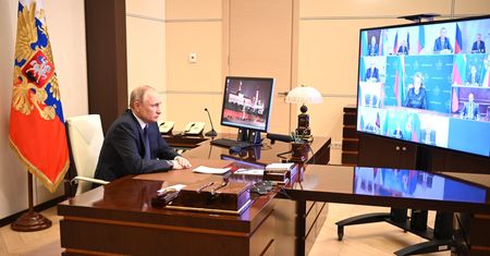 Putin opuścił informacyjną żelazną kurtynę. Ale przegrywa ze słodkimi kotkami i VPN