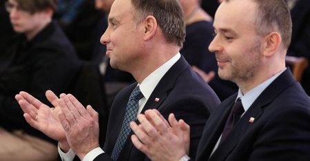 "Dobra zmiana" w giełdowych spółkach. Nawet setki tysięcy złotych za kilka miesięcy pracy