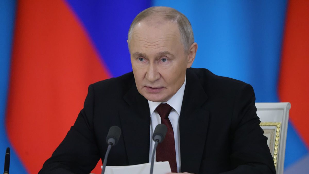 Władimir Putin walczy z rosyjskimi blogerami.