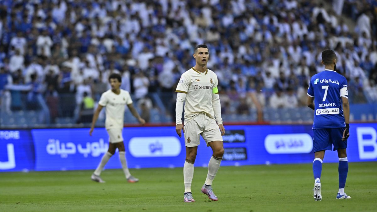 RIYADH, SAUDI ARABIA - APRIL 18: Cristiano Ronaldo of Al Nassr in action during the Saudi Pro League week 25 soccer match between Al Nassr and Al Hilal at King Fahd International Stadium in Riyadh, Saudi Arabia on April 18, 2023. (Photo by Mohammed Said/Anadolu Agency via Getty Images)