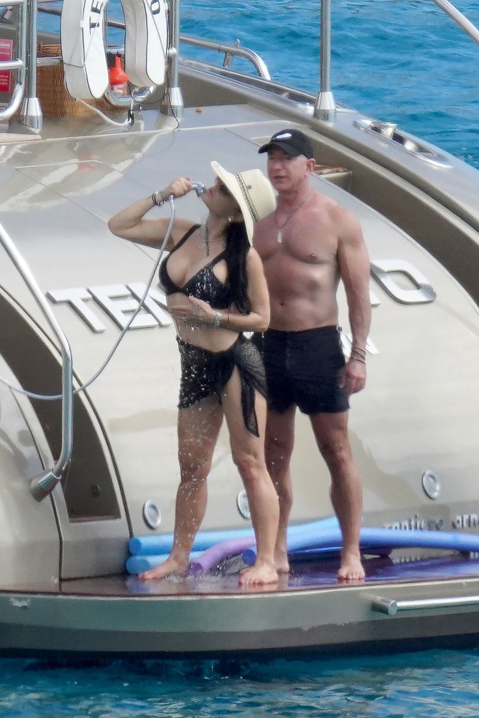 Jeff Bezos wypoczywa na jachcie z ukochaną