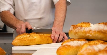 Coraz mniej sklepów mięsnych i monopolowych w Polsce. Więcej piekarni