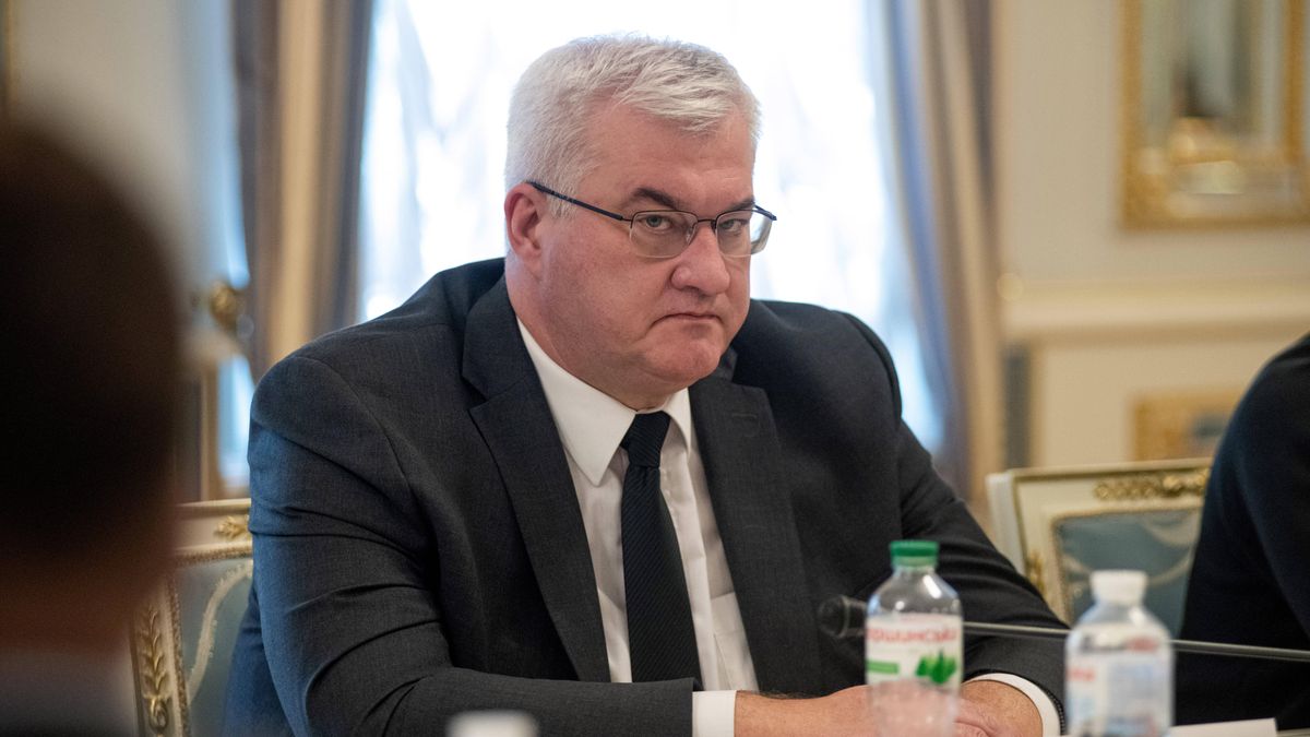 Joint briefing by President of Ukraine and government officials
Minister of Foreign Affairs of Ukraine Andrii Sybiha attends a joint briefing of President of Ukraine Volodymyr Zelenskyy and government officials, Kyiv, Ukraine, on March 5, 2026 (Photo by Danylo Antoniuk/Ukrinform) 
Dostawca: PAP/UKRINFORM
Danylo Antoniuk
briefing, government officials, Kyiv, Ukraine, politics, press, government, Minister of Foreign Affairs, MFA, foreign minister, diplomacy