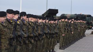 Polska wyda 1,9 bln zł i zatrudni 250 tys. ludzi. Ale nie ma komu pracować
