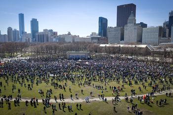 Działo się w nocy. Miliony ludzi na ulicach USA, protesty przeciw Trumpowi