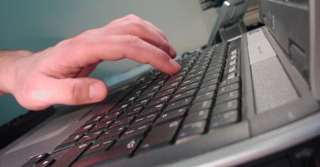 Umówił się przez internet na seks z 13-latką. Na spotkanie przyszli policjanci