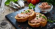 Nie wyrzucaj mięsa z rosołu! Zrób z niego pastę lepszą niż pasztet