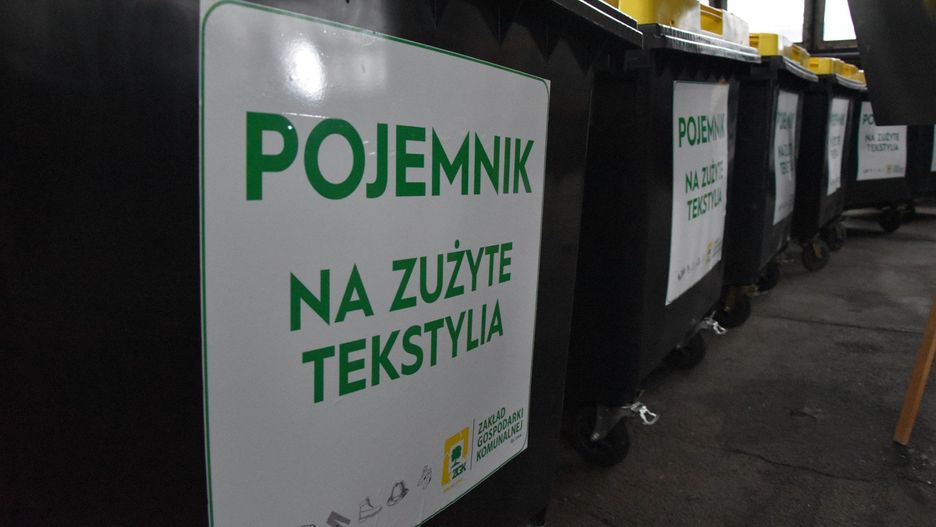 Odbiór odpadów tekstylnych prosto z domu / zdjęcie ilustracyjne 