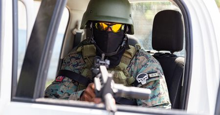 Wygłodniałe dzieci wstępują do gangów zabójców. Dramatyczna sytuacja
