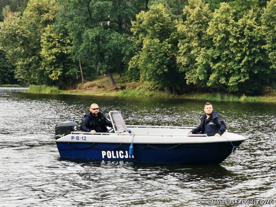 motorówka policja wodna tragedia na wodzie rzeka utonięcie utopienie