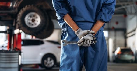 Gospodarka odpadami w branży automotive. Jak skutecznie zarządzać różnymi strumieniami odpadów?