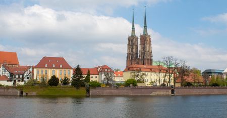 Pogoda we Wrocławiu. Prognoza na czwartek 9 kwietnia. Słonecznie i sucho, rano lekki mróz