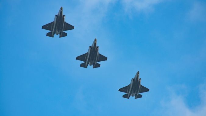 Nuklearne manewry NATO. "To nie jest odpowiedź na groźby Kremla"