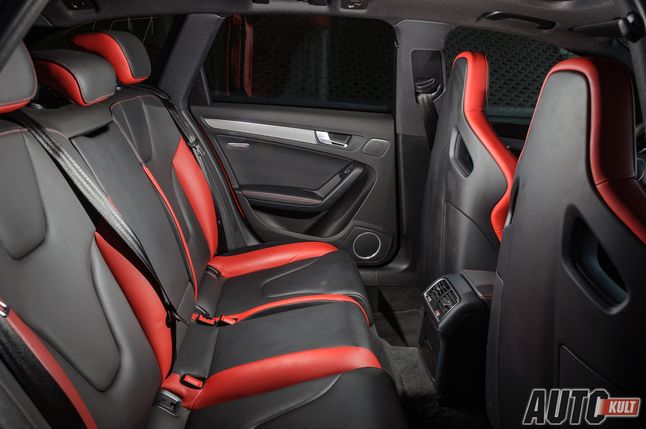 Wnętrze Audi RS4