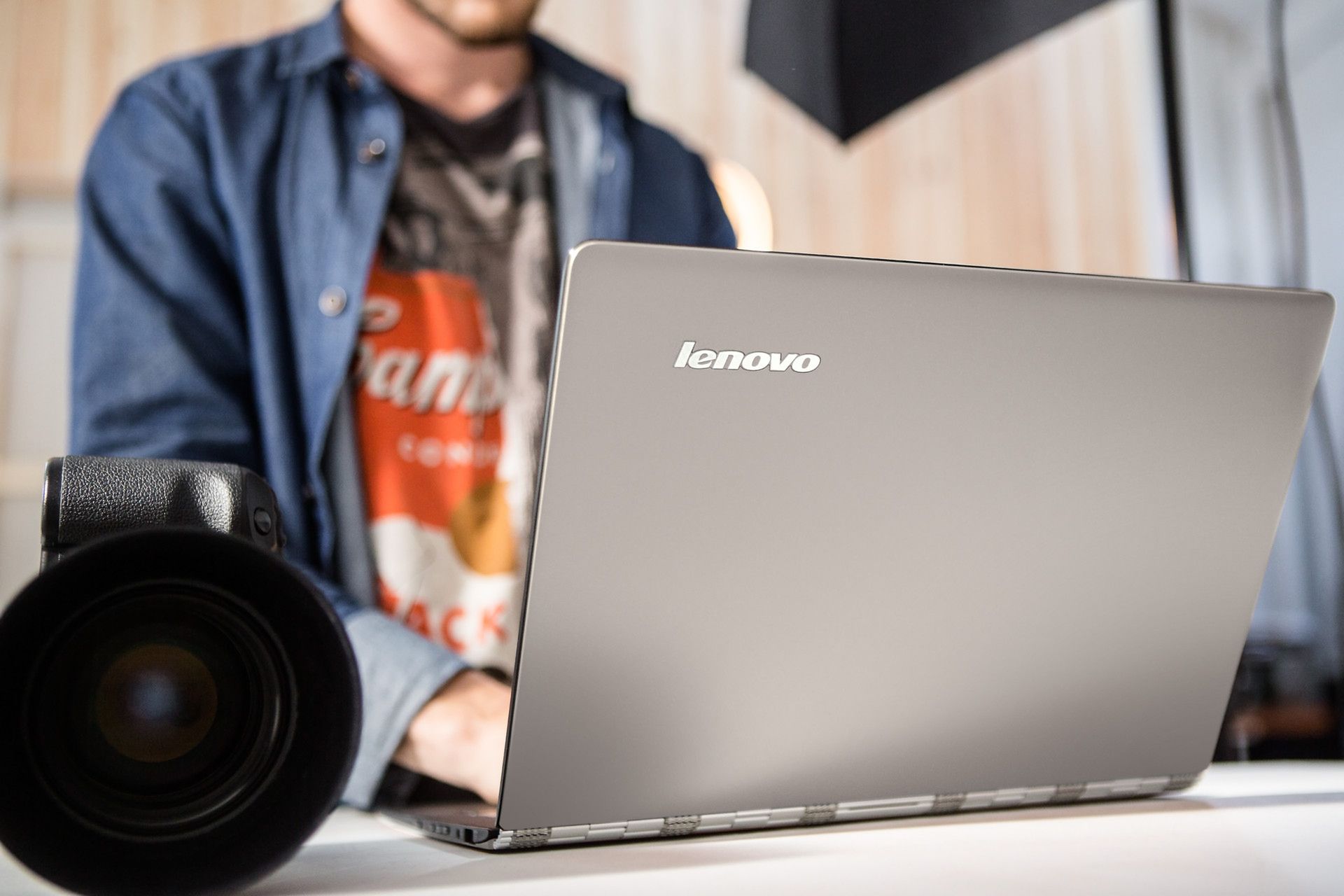 Tablet, laptop, a może urządzenie 2-w-1? Czego potrzebuje nowoczesny student? 4