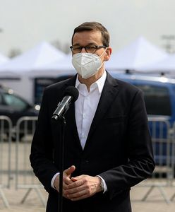 Premier Mateusz Morawiecki deklaruje. "Zapiszę się z żoną na szczepienie"