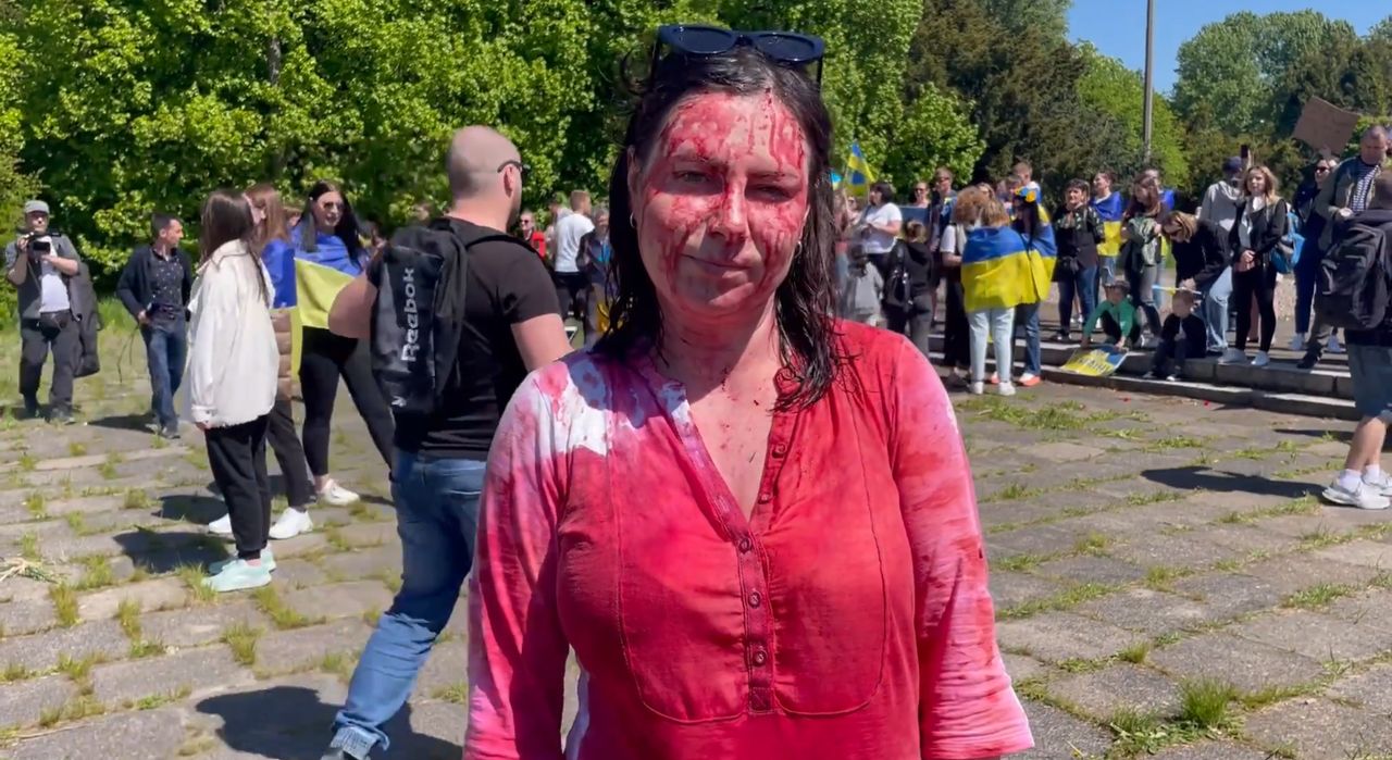 Oblała ambasadora farbą. "To nie jest zwycięstwo, że Rosja nadal zabija Ukraińców"