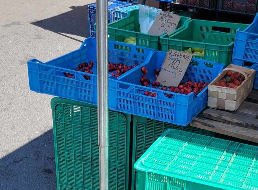 Czereśnie są tańsze od truskawek