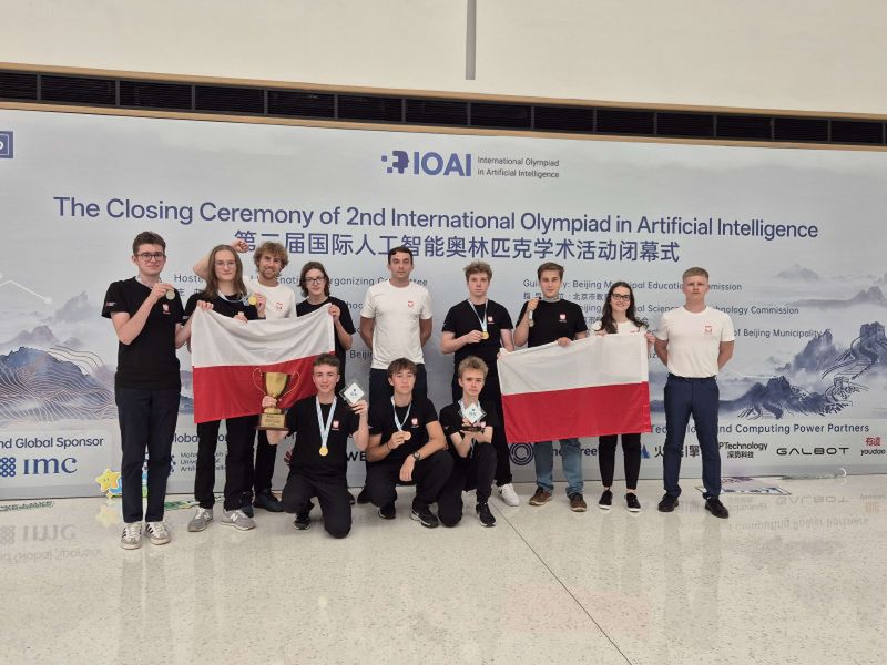 Licealista z Wrocławia wygrał olimpiadę AI w Pekinie. Sukces Polaków