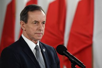 Tacy to pożyją! Senat kupuje trzy cysterny paliwa do aut