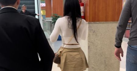 W takim stroju poszła do centrum handlowego. Została wyrzucona